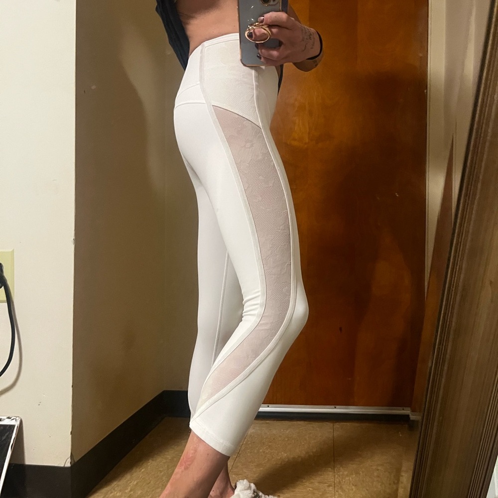 LULULEMON White Mesh Panel Leggings